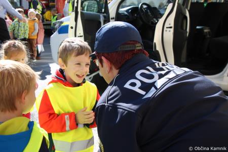 Tudi otroci kamniških šol in vrtcev so bili danes trajnostno povezavi  (93)